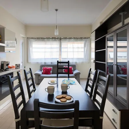 Mr Brown And 4* Рим