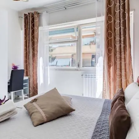 Гостевой дом Mr Brown And 4*