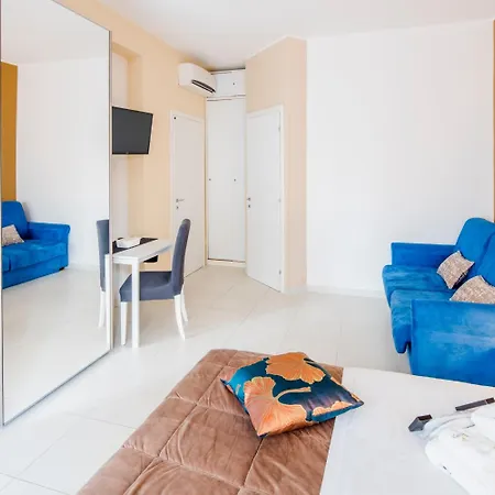 Гостевой дом Mr Brown And 4*